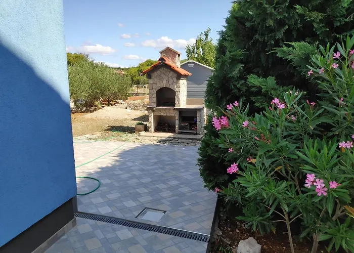 With Parking Spaces - 19428 Sibenik