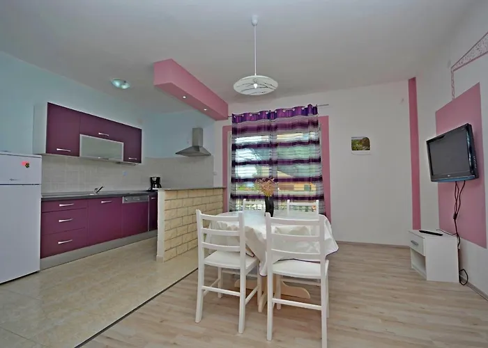 With Parking Spaces - 19428 Apartman Sibenik